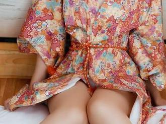 GIRLT果团网 – 下载龚玥菲的水手服，飞船与海浪间，隐秘的冒险在等着你。