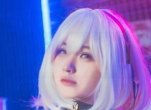 差点就要跳进Hatori Sama的泳池,等我下载一下写真再说!