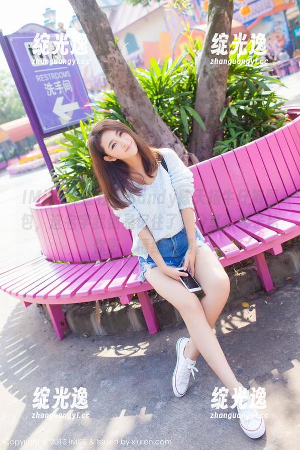 IMiss爱蜜社 - Sandy陈天扬牛仔裤图包，这名字我倒是记住了，分享个影子给你吧，情绪满满。