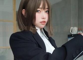 K酱的新尝试：在线白丝兔女郎，点燃你的想象