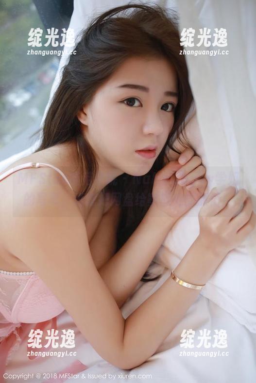 MFStar模范学院-NaNa_baby MFStar模范学院 - NaNa_baby学姐的写真,真想把网盘给塞满她的颜值!