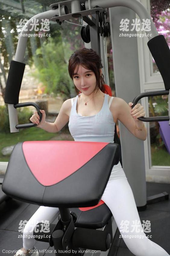 MFStar模范学院 - 精选恩率babe女友写真——哪些角度，在哪儿偷得这温柔？