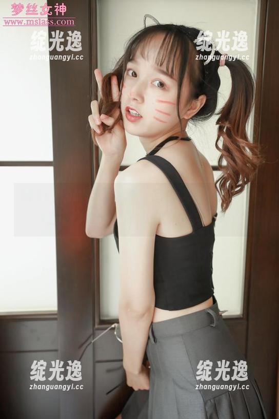 MSLASS梦丝女神 - 写真合集：张小雪＋丝袜JK，是你心中的小调调吗？