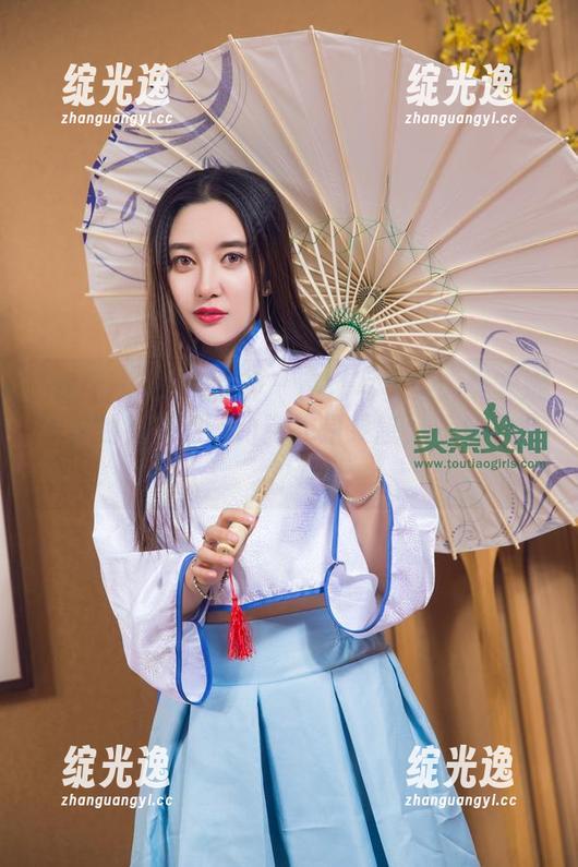 TouTiao头条女神-樊安妮 TouTiao头条女神 - 高清写真集:樊安妮与她的钓鱼梦,钓到的是灵感,还是心思?