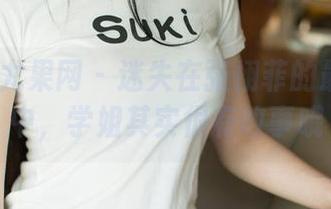 UGirls尤果网 – 迷失在张栩菲的最新写真中，学姐其实很有故事哦