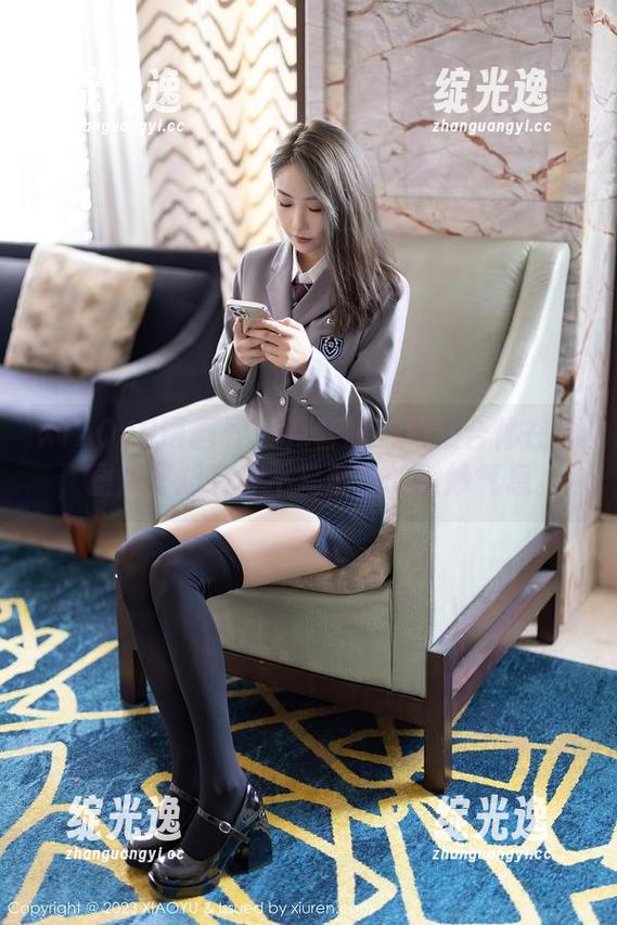 XIAOYU语画界 - 月音瞳与和服合体在线，图片里却有种不易察觉的微妙气息。