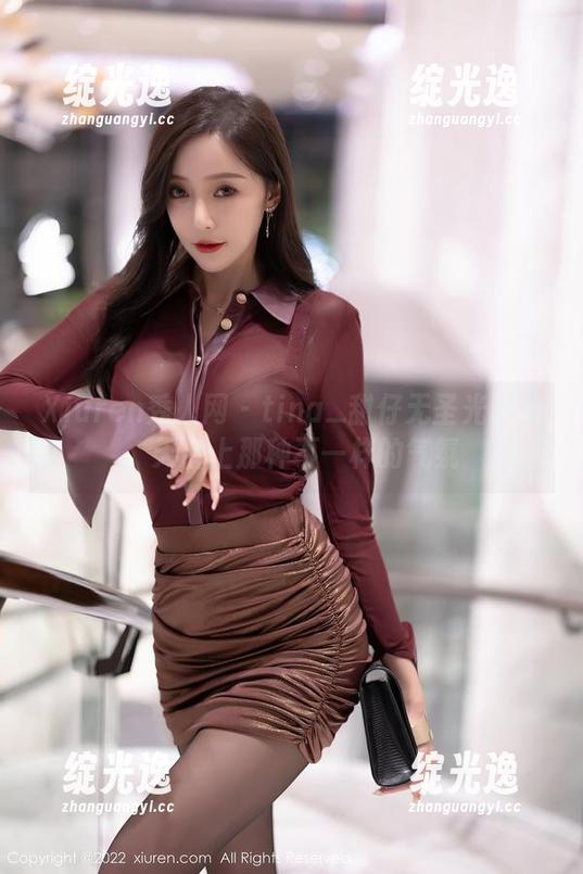 Xiuren秀人网 - tina_甜仔无圣光合集，天台上那种不一样的气氛