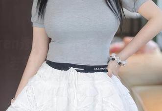 Xiuren秀人网 – 光影中的学妹气息，姚若兮vay私拍带你暧昧一夏