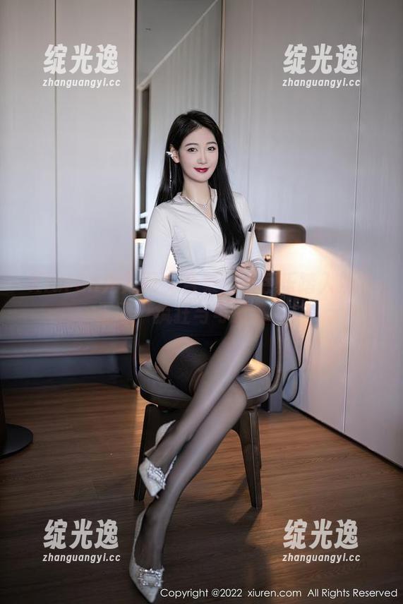 Xiuren秀人网 - 合集：小芭乐踏入奶牛王国，疯狂与可爱齐飞！