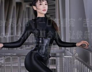 Xiuren秀人网 – 一口气看完“舌尖上的菊花ace”女仆写真合集，让快乐值飙升三万点！