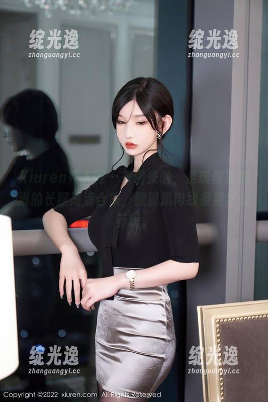 Xiuren秀人网 - 来啦来啦，麦琪绫冰激淋的长腿高清合集，腿部肌肉线条果然很养眼。