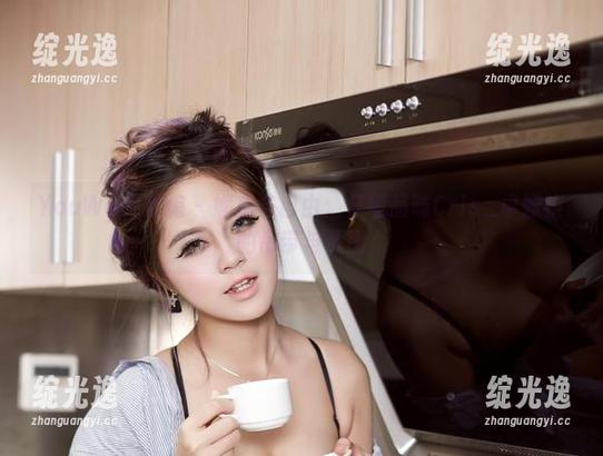 YouWu尤物馆 - 媚惑与自由：仔细品味Cris_卓娅祺的吊带与原图