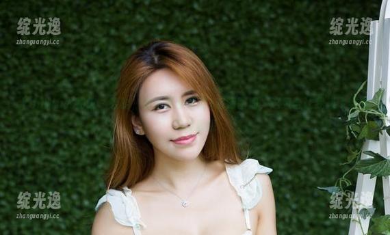 YouWu尤物馆 - 哈哈，艾小青水手服+高清图册，这组合让我想飞到海边度假呢
