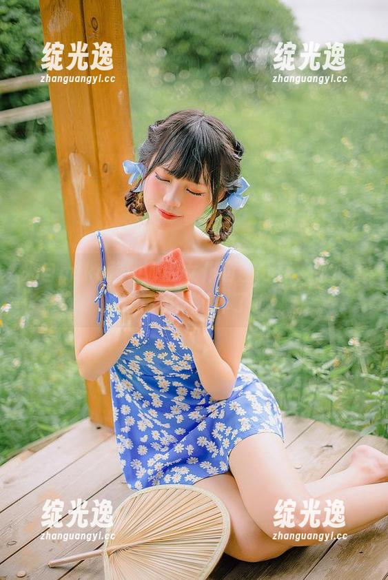 来自miko酱ww的女仆萌图分享，小心看过之后不想工作了哦！