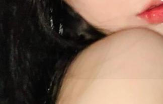微密圈 – 屌丝逆袭！不爱笑的赛琳和她的渔网带钻连体袜，绝了绝了，谁能想到