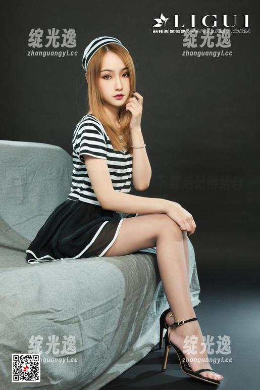 丽柜 - 露露护士写真集：下载后记得给自己开点儿“课程”。