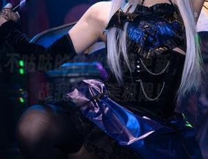 九言从不咕咕的白丝写真更新，简直在挑战我的审美极限！