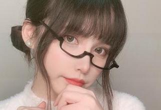 你见过这样的圣诞写真吗？别傻瓜，快来翻你十七鸽的图包！