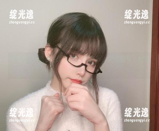 你见过这样的圣诞写真吗？别傻瓜，快来翻你十七鸽的图包！