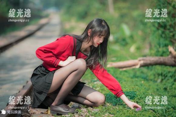 兔玩映画 在公园里追逐,兔玩映画与小姐姐的高清写真大作战