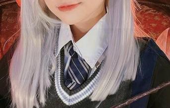 六二二同学w的福利写真，方舟圣女都想抢这风头！