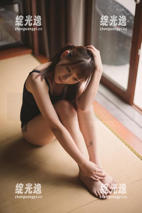 凛子酱的旗袍兔兔，送你满满的下载福利，别让美丽溜走哦！