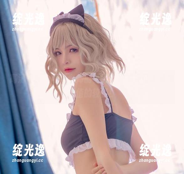高清壁纸！可可老师的夏天，快来见证水滴与颜值的较量！