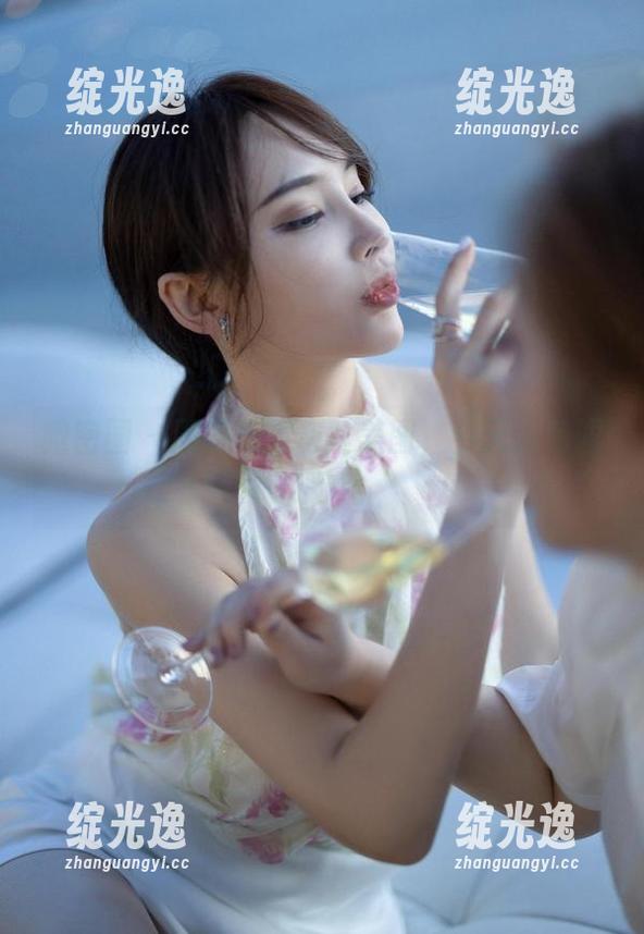 微密圈 - 周妍希的灰丝美图，今天的色调带你飞