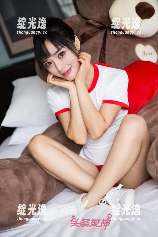 头条女神-苏子淇 头条女神 - 苏子淇更新美图,剧情又把我们带到了哪里?