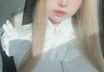 女主K的水手服妹妹：打捞性感写真集资源的快乐海洋