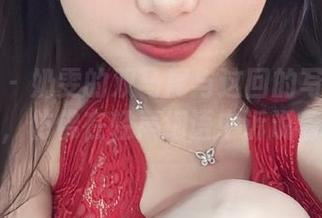 微密圈 – 奶雯的双马尾与这回的写真搭配得真妙，仿佛在轻声细语中诉说着什么。