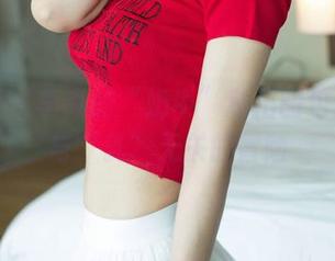 尤果网 – 李焱的“奶牛”私拍图包：一场与“乳”无关的冒险