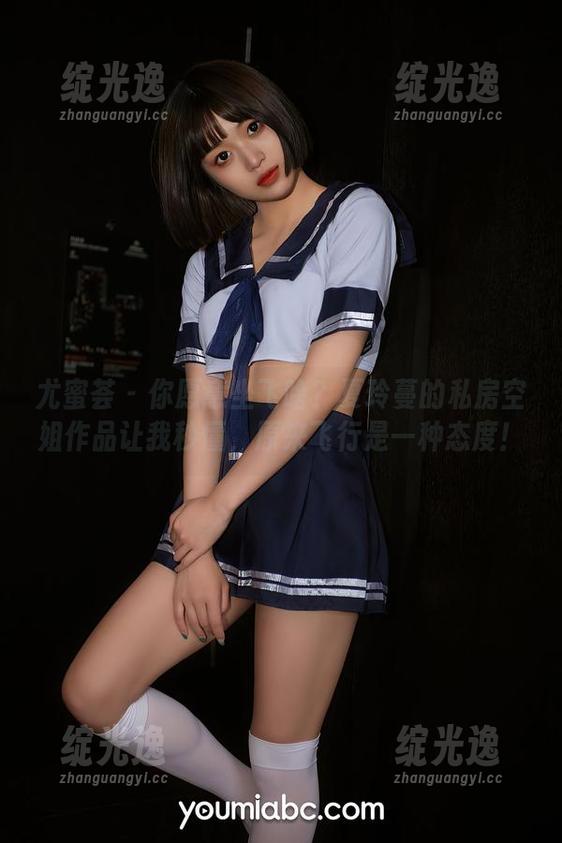 尤蜜荟 - 你愿意坐飞啥？夏玲蔓的私房空姐作品让我秒懂，原来飞行是一种态度！