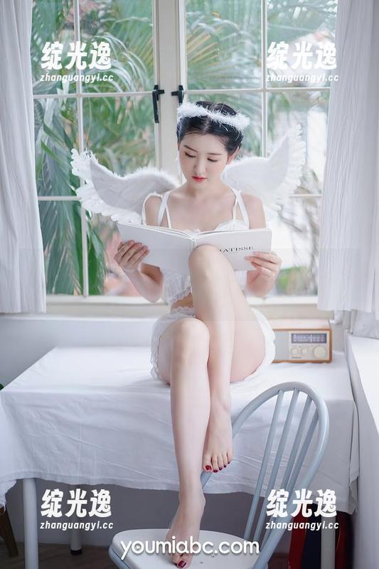 尤蜜荟 - 贵妇情调：私拍图集里的黄金宝儿，要不要来点疯狂？