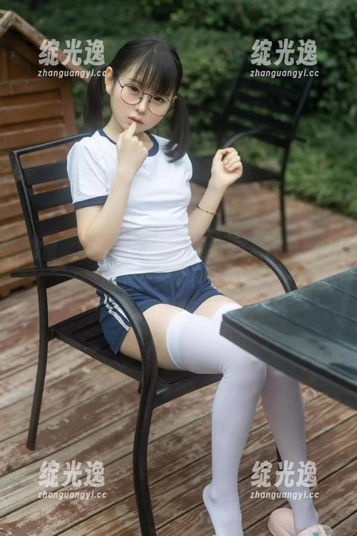 私房魔法：那件幼水铃衣，竟然让照片里的女孩变得更生动？
