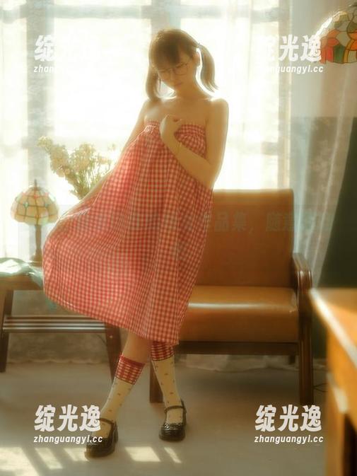 买吗？幼水铃衣的修女作品集，随意翻翻吧