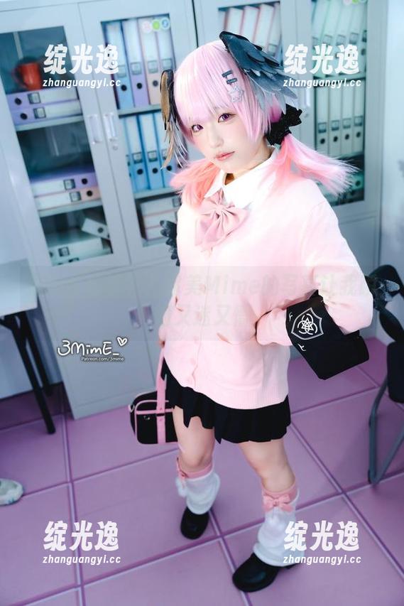 定制牛仔裤？？弥美Mime的写真让我瞬间又迷又懵