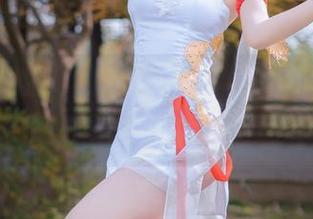 找不到词形容弥音音ww的backupcos，照片油亮得好像能反射