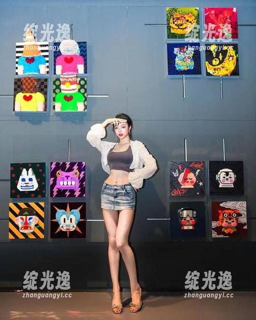 微密圈 - 徐珺大哥的修女套图，令人捧心，却又好像藏着难以言明的事。