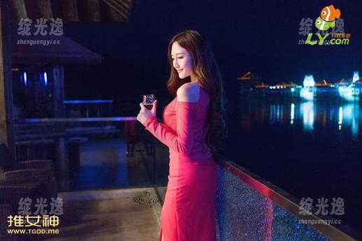 推女神 - 晓艾fafa牛仔裤图库发布，口号：没事多试试你自己是否能战胜牛仔布！