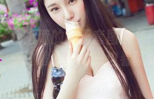 推女神 – 杨上萱的夏天套图合集：何必出门？一边啃冰淇淋一边看就好！