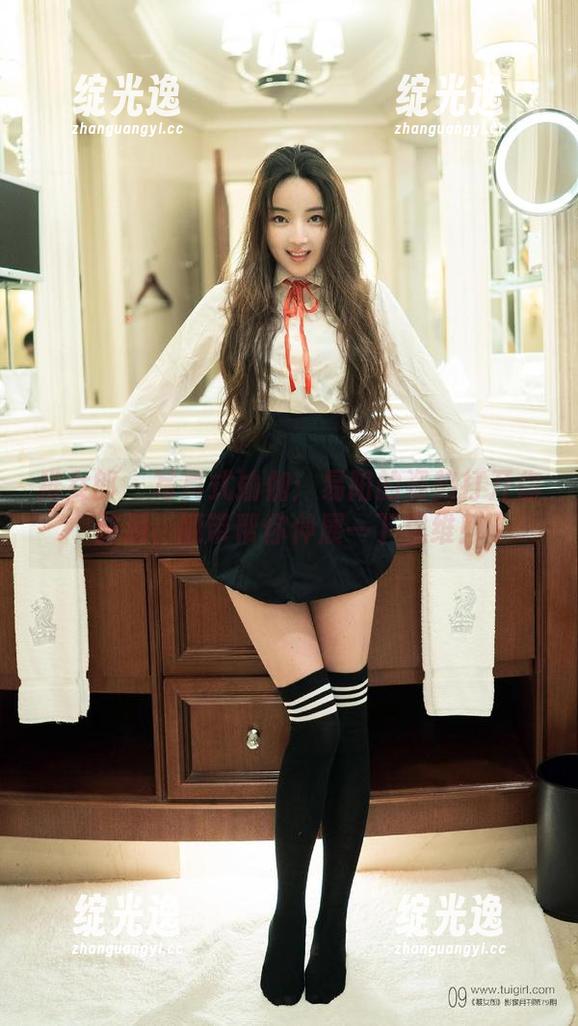 推女郎 - 写真式瑜伽：易阳的姿势打开你脑洞，顺带帮你伸展一下思维！