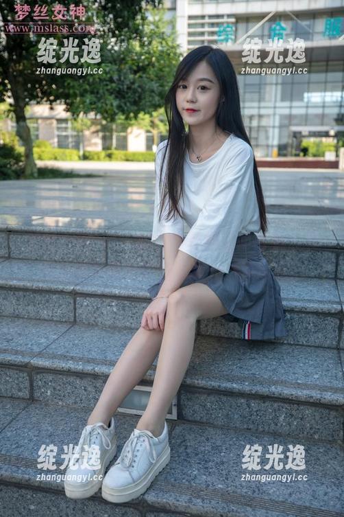 梦丝女神 - 玥玥的白色丝袜空间合集，下载前请准备好你的心态——淡定点！