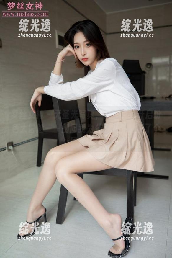 梦丝女神 - 无圣光写真，香萱正式开启粉色大冒险——别问我为什么意外捡到了个玩具熊！