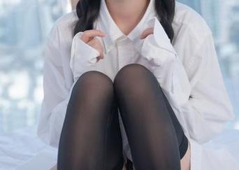 清水由乃的定制写真，蝴蝶结不仅是一种风格，更是一种态度？