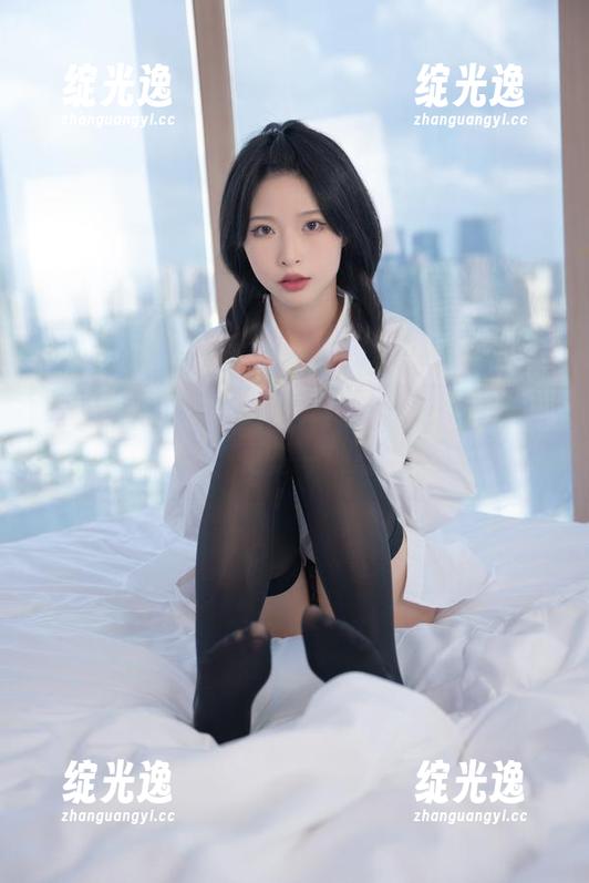 清水由乃的定制写真，蝴蝶结不仅是一种风格，更是一种态度？