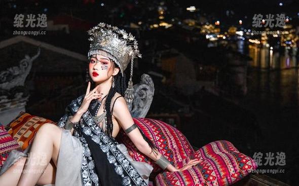 图片里的校服奇趣时刻：瓦斯塔亚小龙虾分享神评论！