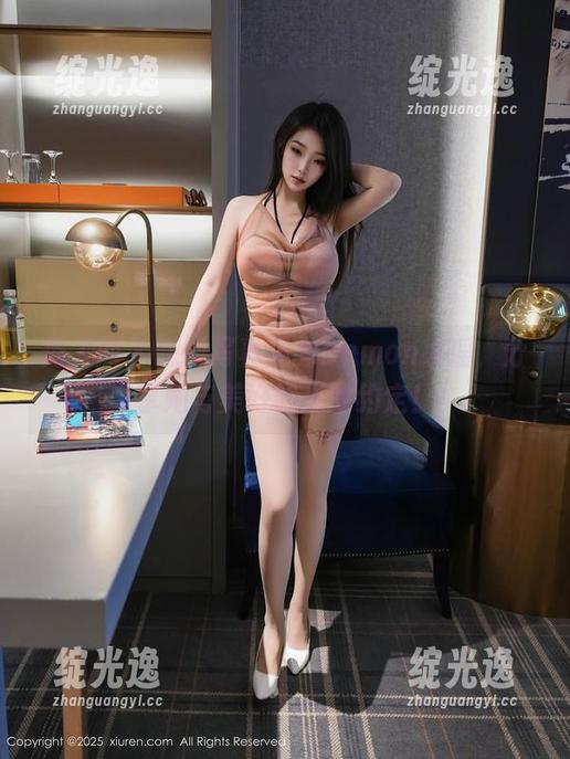 秀人网 - 短裙写真里的Demon瑶瑶，分享她与美好时光的约定！