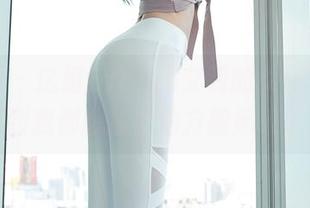 秀人网 – 这组Evelyn艾莉的女仆写真，美到我都想找个地方躲起来了。