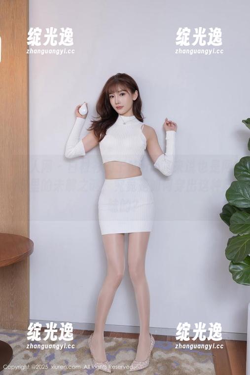 秀人网 - 白衬衫对于Nono酱来说也是网盘里的未解之谜，究竟是如何穿出这种韵味的？